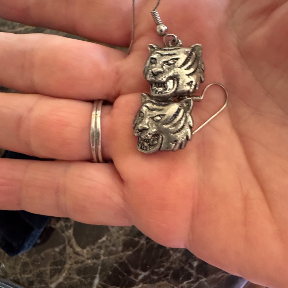 Vintage Silvertone Tiger Head Pierced Earrings